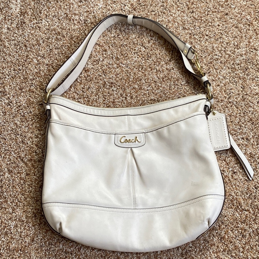 Coach Off-White Leather Shoulder Bag